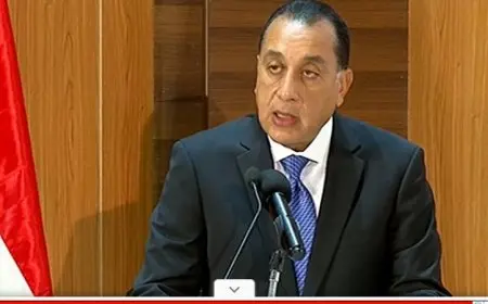 رئيس الوزراء يؤكد أن تطوير التعليم هو استثمار حيوي لمستقبل البلاد