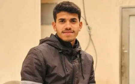 استشهاد الصحفي الفلسطيني محمد الصوالحي نتيجة القصف الإسرائيلي على غزة