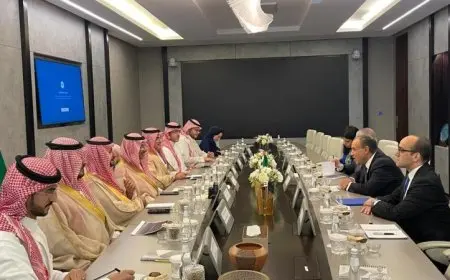عبد العاطي يجتمع مع وزير الصناعة السعودي لمناقشة تعزيز التعاون في مجالات متعددة