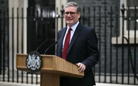 ستارمر يؤكد التزام لندن وواشنطن بحل أزمة الشرق الأوسط وتعزيز الدعم لأوكرانيا