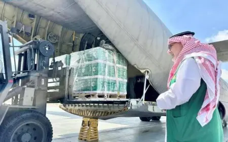 الطائرة الإغاثية السعودية رقم 63 تصل إلى غزة لمساندة الشعب الفلسطيني