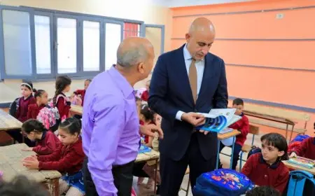 عبد اللطيف يؤكد دور المعلم القائد في توجيه الطلاب نحو مسارات مهنية متنوعة