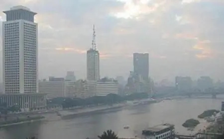 الأرصاد الجوية: طقس حار رطب نهارًا ومعتدل ليلاً مع 33 درجة كحد أقصى في القاهرة غدًا