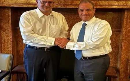 وزير الخارجية يناقش مع كبير مستشاري الرئيس الأمريكي أحدث تطورات الأوضاع الإقليمية