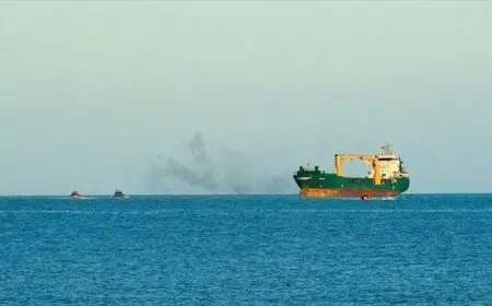 انفجار قوي قرب سفينة في المياه اليمنية يثير القلق
