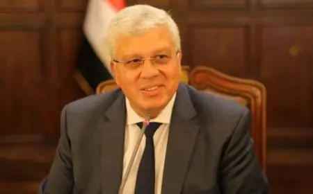 عاشور يتواصل مع معيد آداب سوهاج ويؤكد له انتهاء إجراءات تعيينه