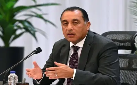 رئيس الوزراء المصري يؤكد رفض بلاده لأي محاولات لتهجير الشعب الفلسطيني