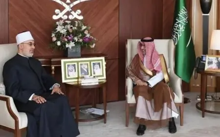 مفتي الجمهورية يقدم تعازيه لخادم الحرمين الشريفين وولي العهد في وفاة مفتي السعودية