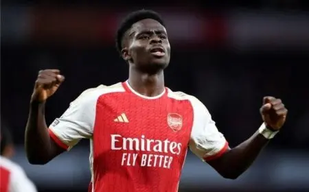 ساكا يقود تشكيل أرسنال في مواجهة بورت فيل بكأس رابطة الأندية الإنجليزية