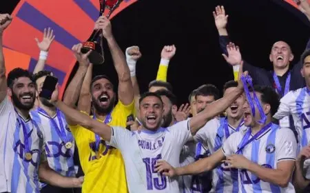 بيراميدز يهزم الأهلى السعودى بثلاثية ويتوج بطلا للقارات الثلاث