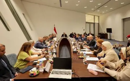 وزير السياحة والآثار يترأس اجتماع مجلس إدارة هيئة المتحف المصرى الكبير