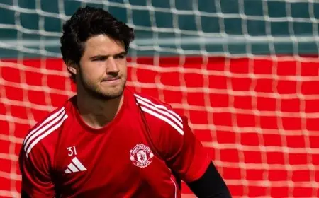 متى يبدأ الحارس “لامنس” مسيرته مع مانشستر يونايتد؟