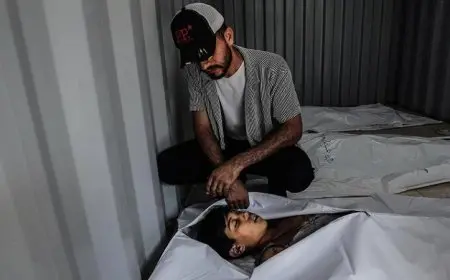 استشهاد 4 فلسطينيين وإصابة العشرات إثر استهداف منزل في مخيم الشاطئ من قبل الاحتلال