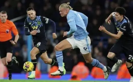 موعد مباراة مانشستر سيتي ضد بيرنلي في الدوري الإنجليزي والقنوات الناقلة