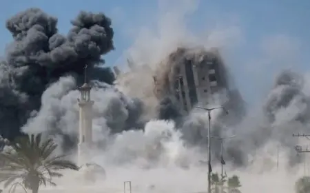 الجيش الإسرائيلى يشن غارات على مخيم النصيرات وخان يونس بقطاع غزة