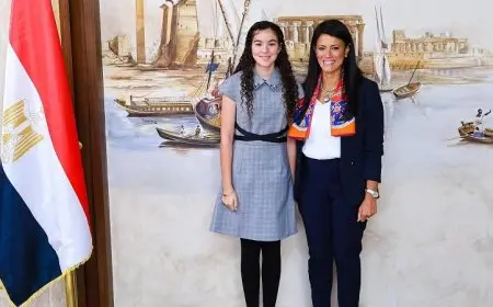 وزيرة التخطيط تكرم أصغر سفيرة مصرية في مبادرة شباب بلد وتبرز إنجازاتها