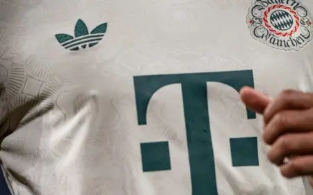 جماهير بايرن تنتقد الإدارة بسبب قميص “احتفالات أكتوبر”