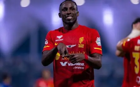 القادسية يخطف وصافة دوري روشن السعودي ويعكر احتفالات الفتح