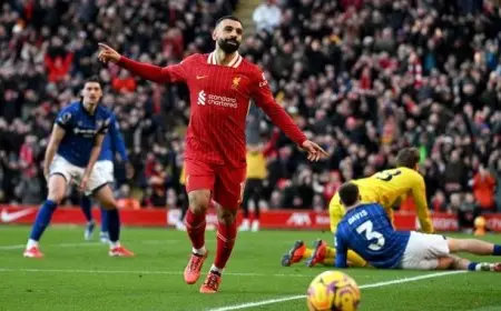 محمد صلاح يتألق في تشكيل ليفربول لمواجهة كريستال بالاس في الدوري الإنجليزي الممتاز