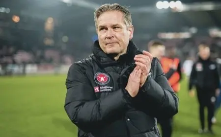 الأهلي يعلن رسمياً تعيين توماس توماسبيرج مدرباً جديداً للفريق