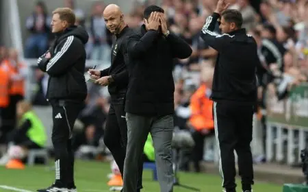 حكم VAR يثير الجدل ويحرم أرسنال من ركلة جزاء وأرتيتا في حالة من disbelief