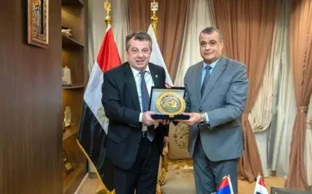 وزير الإنتاج الحربي يناقش تعزيز التعاون مع سفير أرمينيا