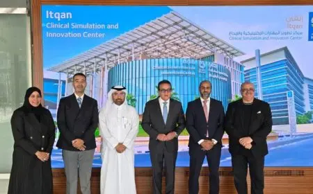 عبدالغفار يستعرض فرص التعاون في الطب الرياضي والتدريب الطبي الافتراضي خلال زيارته للدوحة