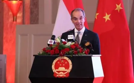 طلعت يشارك في احتفالات العيد الوطني الصيني الـ76 بسفارة الصين في القاهرة