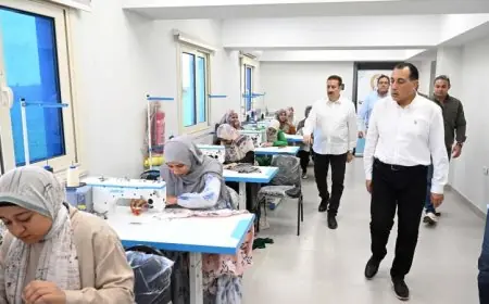 رئيس الوزراء يقوم بزيارة مركز تنمية وصحة الأسرة في سبك الأحد بأشمون ويطلع على الخدمات المقدمة