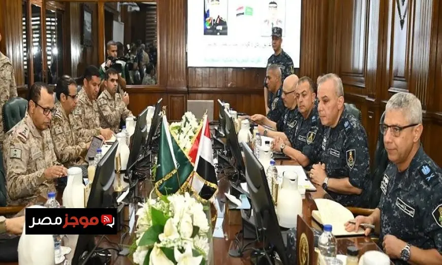 قائد القوات البحرية يعقد اجتماعا هاما مع رئيس أركان القوات البحرية السعودية لتعزيز التعاون المشترك