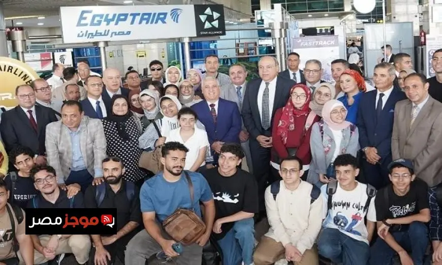 وزير الطيران يبرز أهمية دعم أوائل الجمهورية لتعزيز مسيرة التفوق بالصور