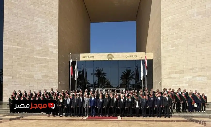 وزير العدل ورئيس النيابة الإدارية يشتركان في حفل أداء اليمين لمعاوني النيابة الجديدة