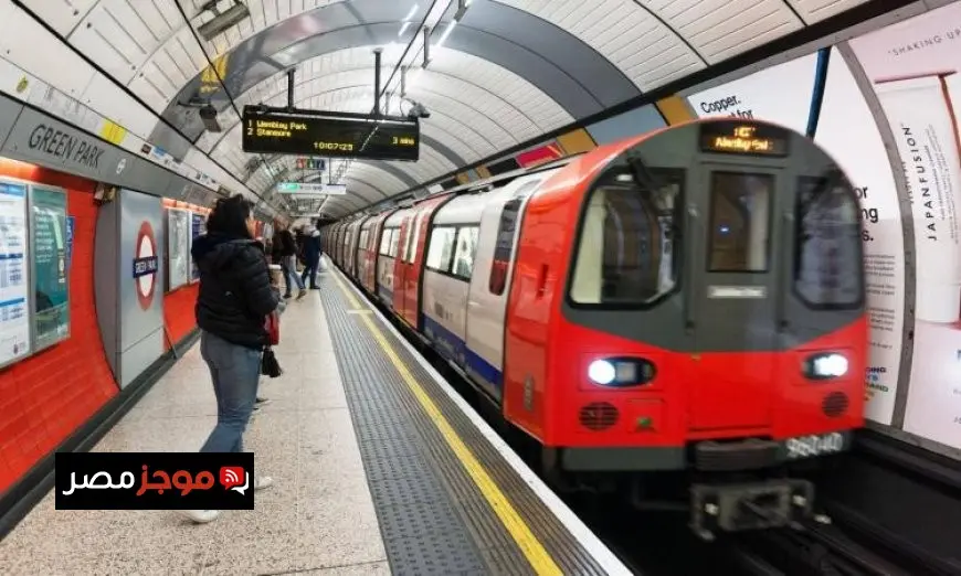 إضراب عمال مترو لندن يعطل حركة النقل في العاصمة البريطانية ويؤثر على commuters