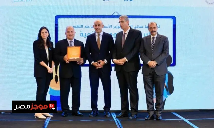 وزير التعليم يشارك في احتفالية اختتام برنامج تطوير مهارات اللغة العربية
