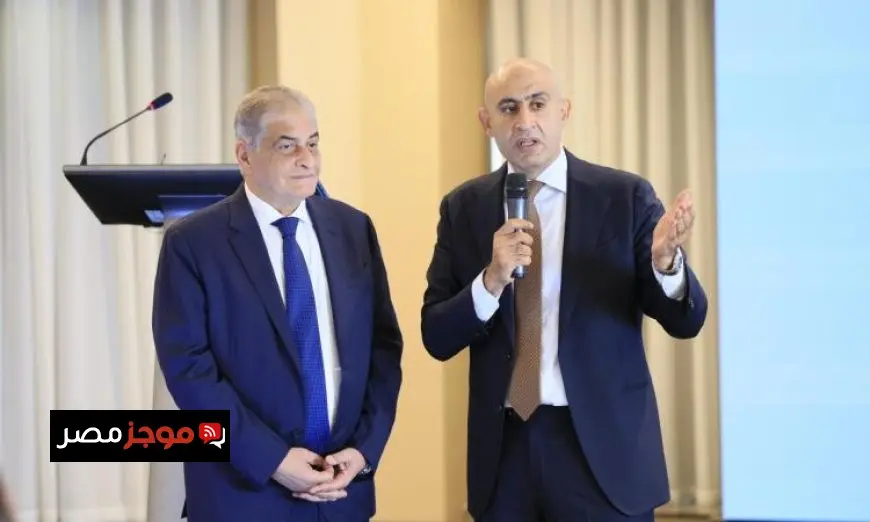 وزير التعليم يشارك في جلسة حوارية تناقش إنجازات البرنامج القومي لتطوير مهارات اللغة