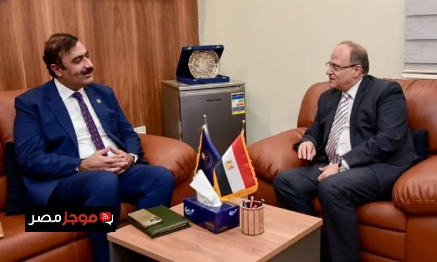 الغمرواي يلتقي وزير الصحة الباكستاني لاستكشاف فرص تعزيز التعاون في القطاع الدوائي