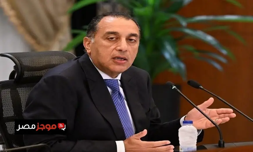 مدبولي يستعرض تطورات محطة الأتوبيس الترددي بالقرب من المتحف المصري الكبير