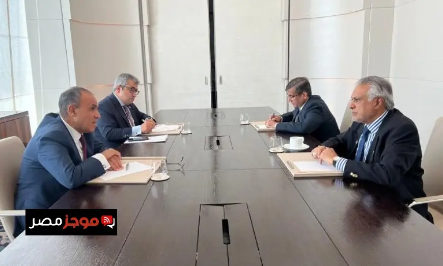 وزير الخارجية يبحث سبل التعاون مع نظيره الباكستاني في الدوحة