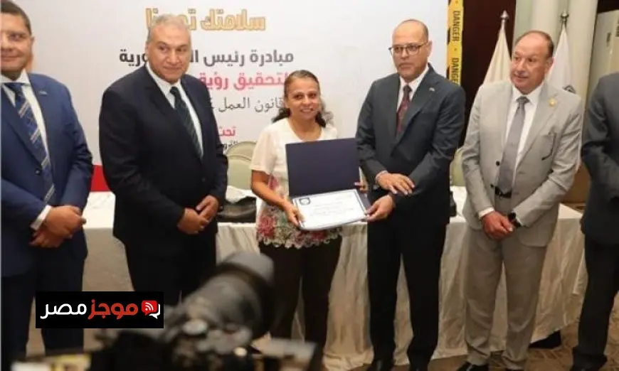 وزير العمل يدشن ورشة تثقيفية حول تفاصيل قانون العمل الجديد