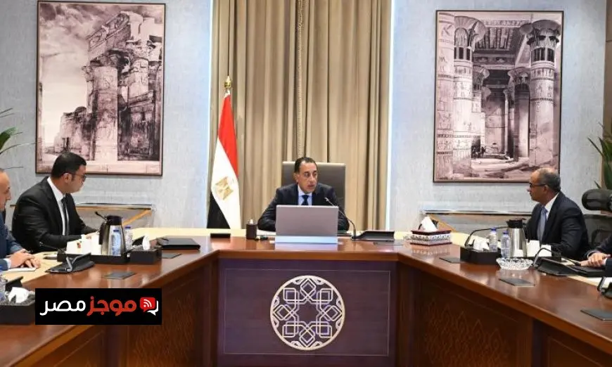 رئيس الوزراء يراقب خطة التوسع في إنشاء محطات تحلية مياه البحر لتعزيز الموارد المائية