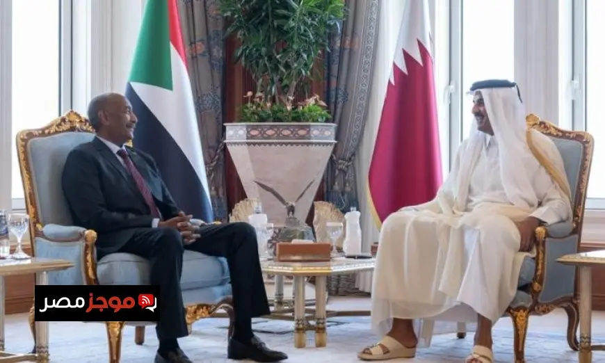 أمير قطر يستعرض جهود السلام مع رئيس مجلس السيادة الانتقالي في السودان