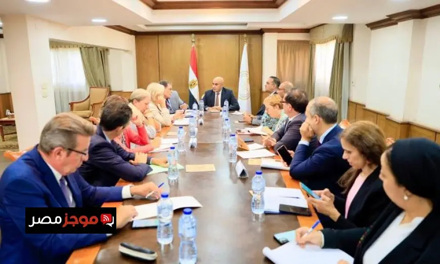 عبداللطيف يؤكد أهمية تعزيز الشراكة مع فرنسا في مجالات التعليم العام والفني