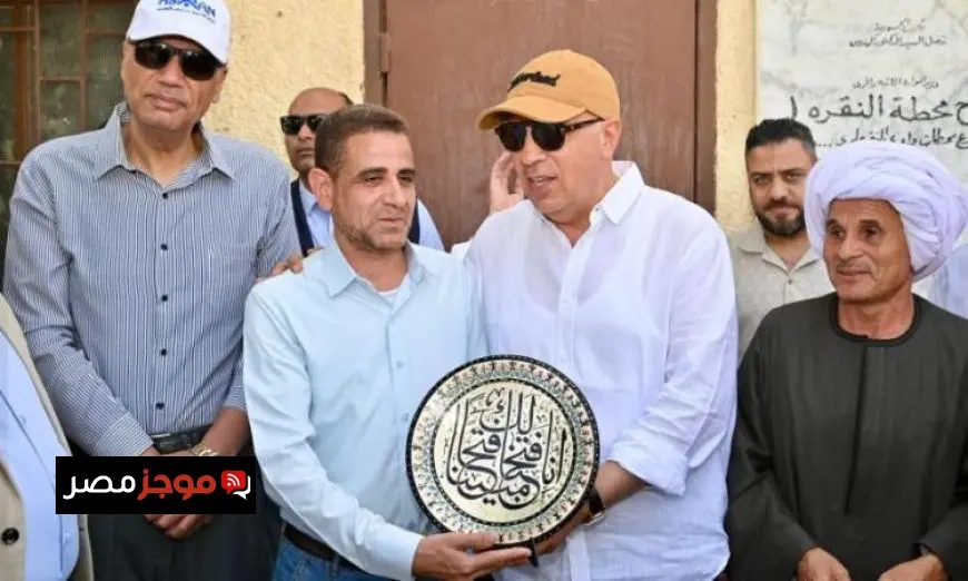 وزير الري يكرم المهندس محسن قبيسي مدير هندسة ري النقرة في احتفال مميز