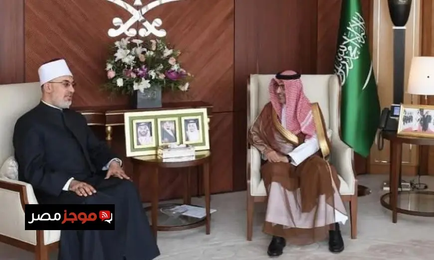 مفتي الجمهورية يقدم تعازيه لخادم الحرمين الشريفين وولي العهد في وفاة مفتي السعودية