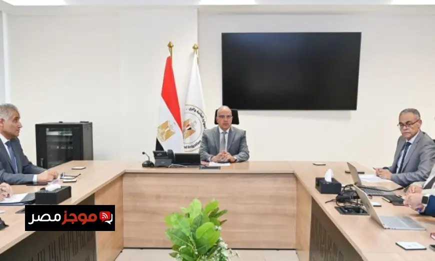 وزير الري يستعرض مشروع إعادة تأهيل نظام الري في وادي النقرة لتعزيز الزراعة المستدامة