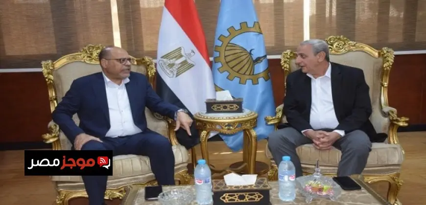 محافظ الغربية يستقبل وزير العمل للترتيب لزيارة موقع الحادث وتقديم العزاء والدعم