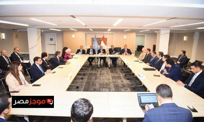 وزير الخارجية يجتمع مع وفد الدائم والقنصلية العامة في نيويورك لتعزيز العلاقات الدبلوماسية