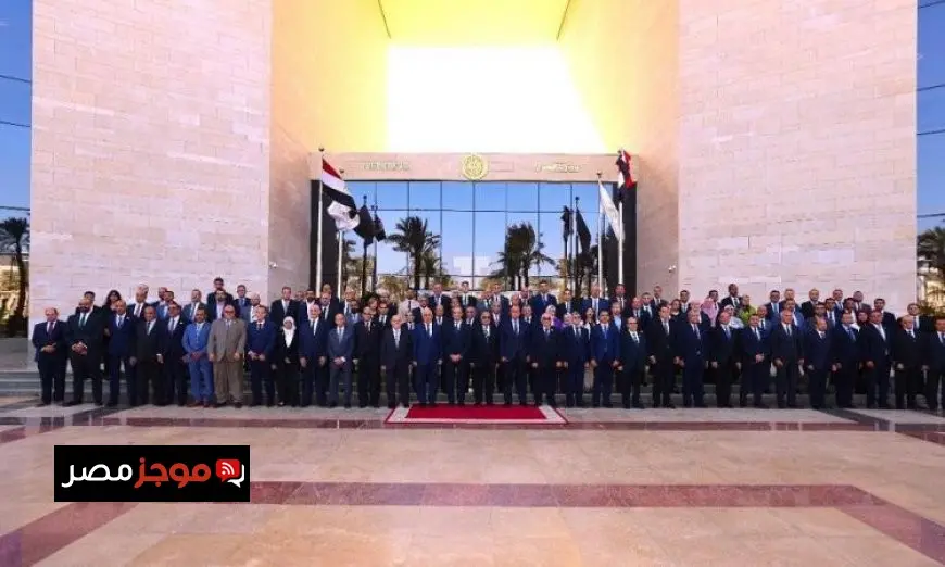 وزير العدل ووزير الاتصالات يعلنان عن إطلاق مشروعات رقمية جديدة في صور