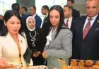 وزيرة التضامن ومحافظ جنوب سيناء يزوران جناح معرض ديارنا للحرف اليدوية للاستعراض والتفاعل