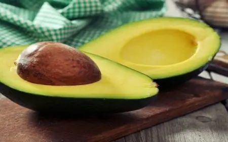 أطعمة ومشروبات تعزز النوم ليلة هادئة بفضل غناها بالمغنيسيوم